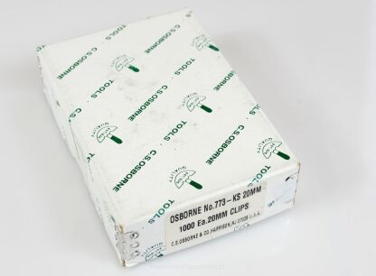 Szczypce do klamer samochodowych i klamry