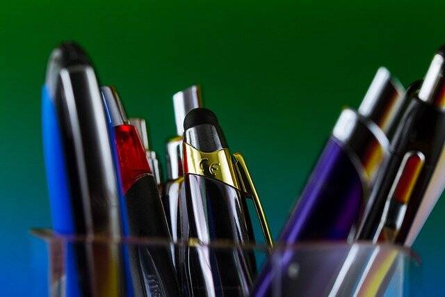 Czym zmyć długopis ze skóry?